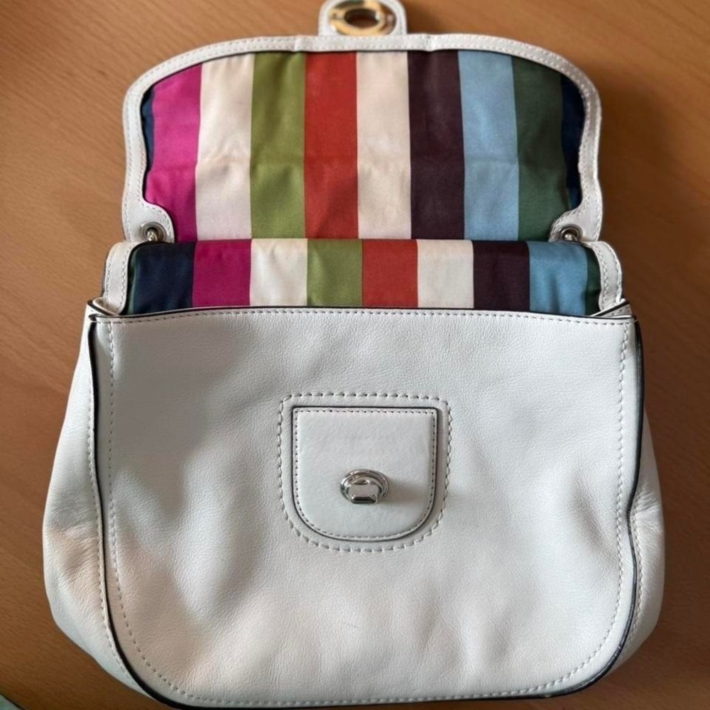2011 Coach 70th Anniversary Willis Saddle bag in white leather. - Picture 3 of 4